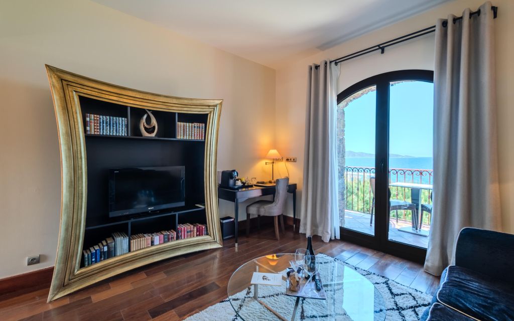 Suite de Luxe vue Méditerranée de l'hôtel de luxe 5 étoiles Demeure Loredana à Saint-Florent en Corse